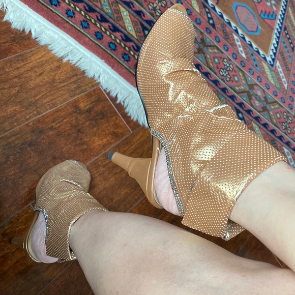 🌸 GONE…DONATED - Picture 5 of 11